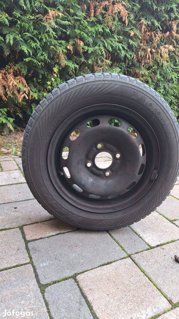 4db lemezfelni 4x108, 5.5Jx14x47.5 téligumikkal szerelve