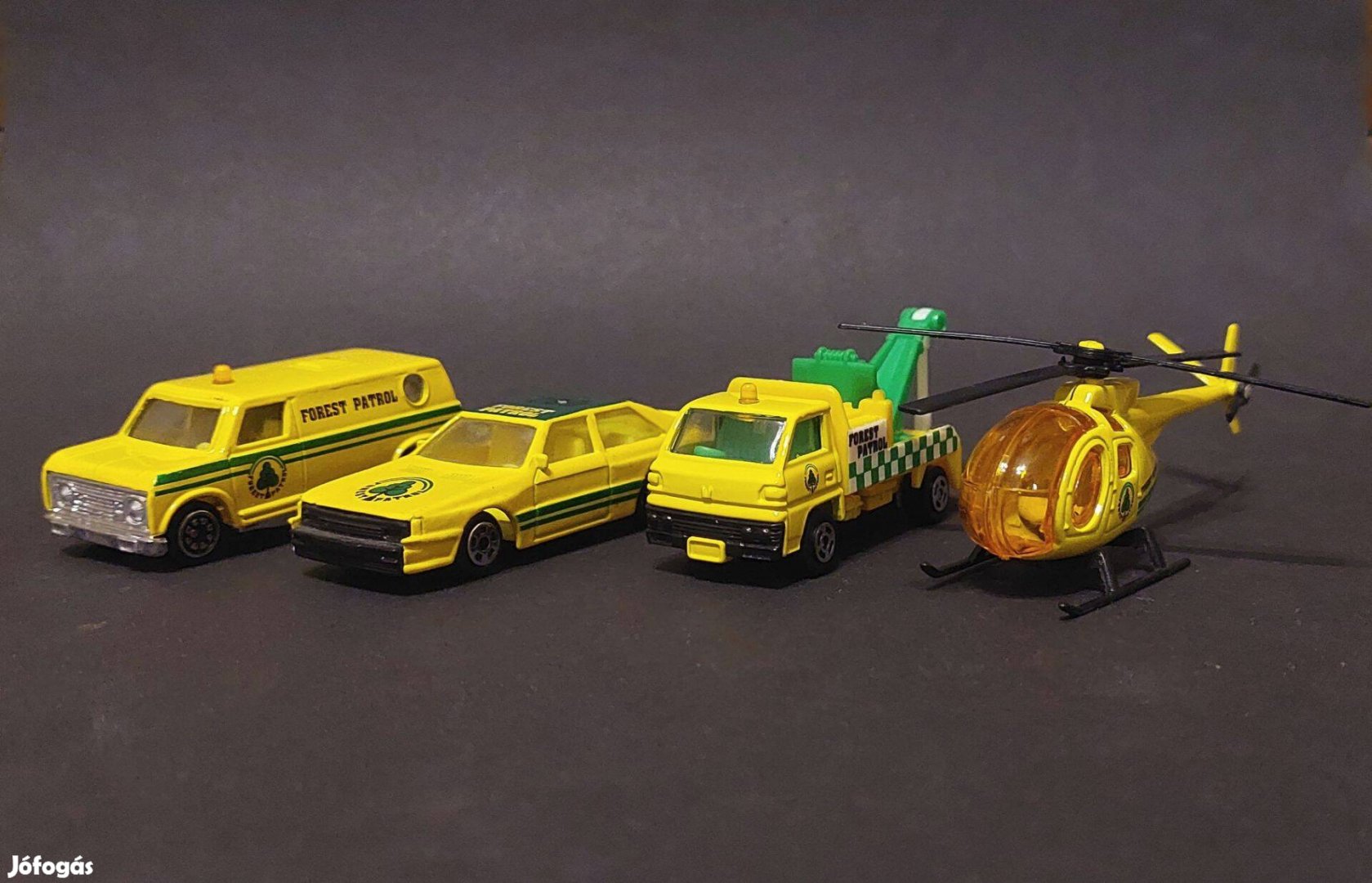 4db set Forest Patrol sárga fém autó kocsi helikopter