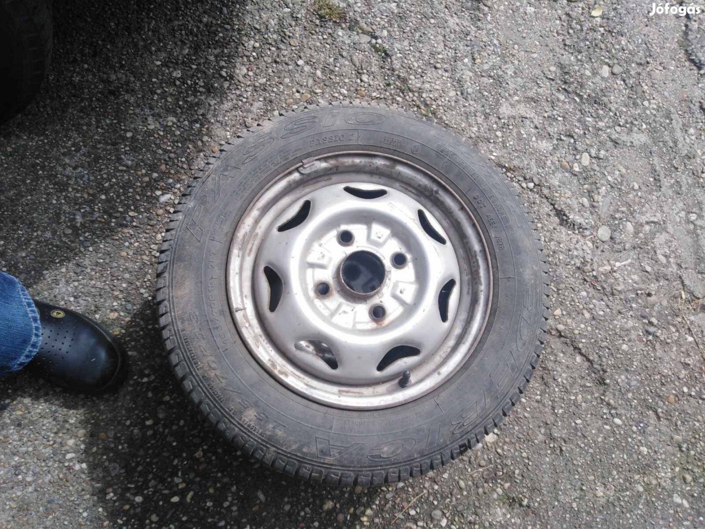 4db suzuki swift nyári gumi felnivel együtt eladó