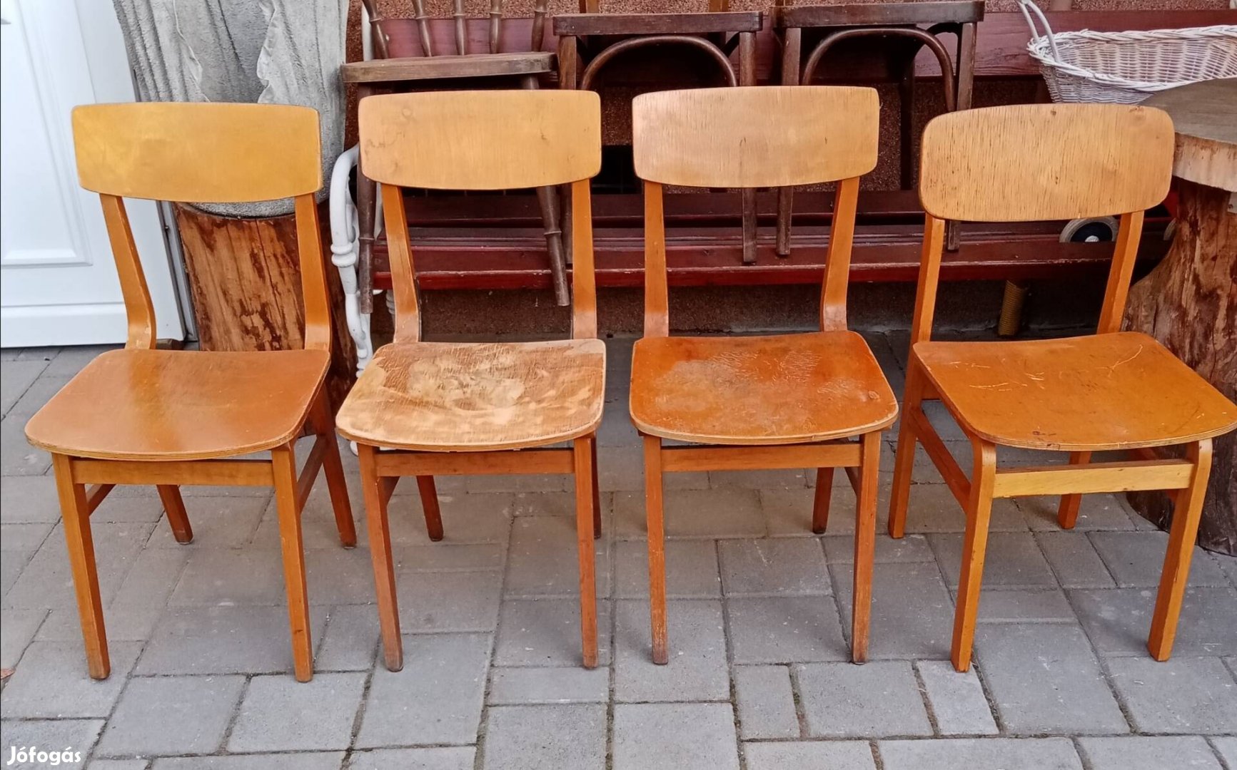 4db szék eladó Miskolcon.