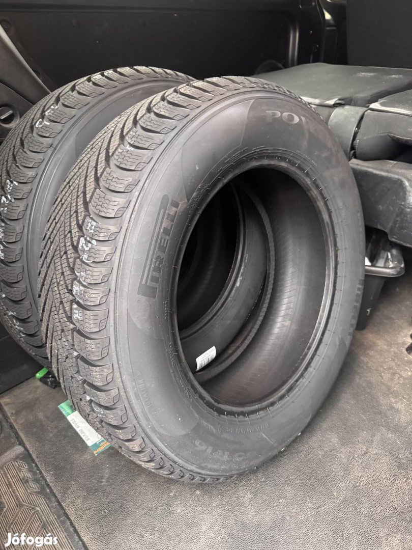 4db új Pirelli téli gumi (215 65 R16)