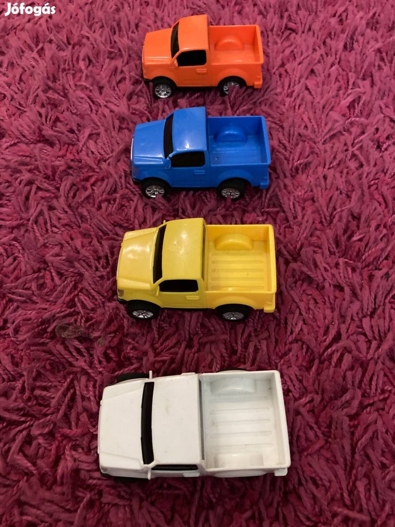 4db új autó, kocsi, gyerek játék, gyerekjáték egyben 1500Ft!