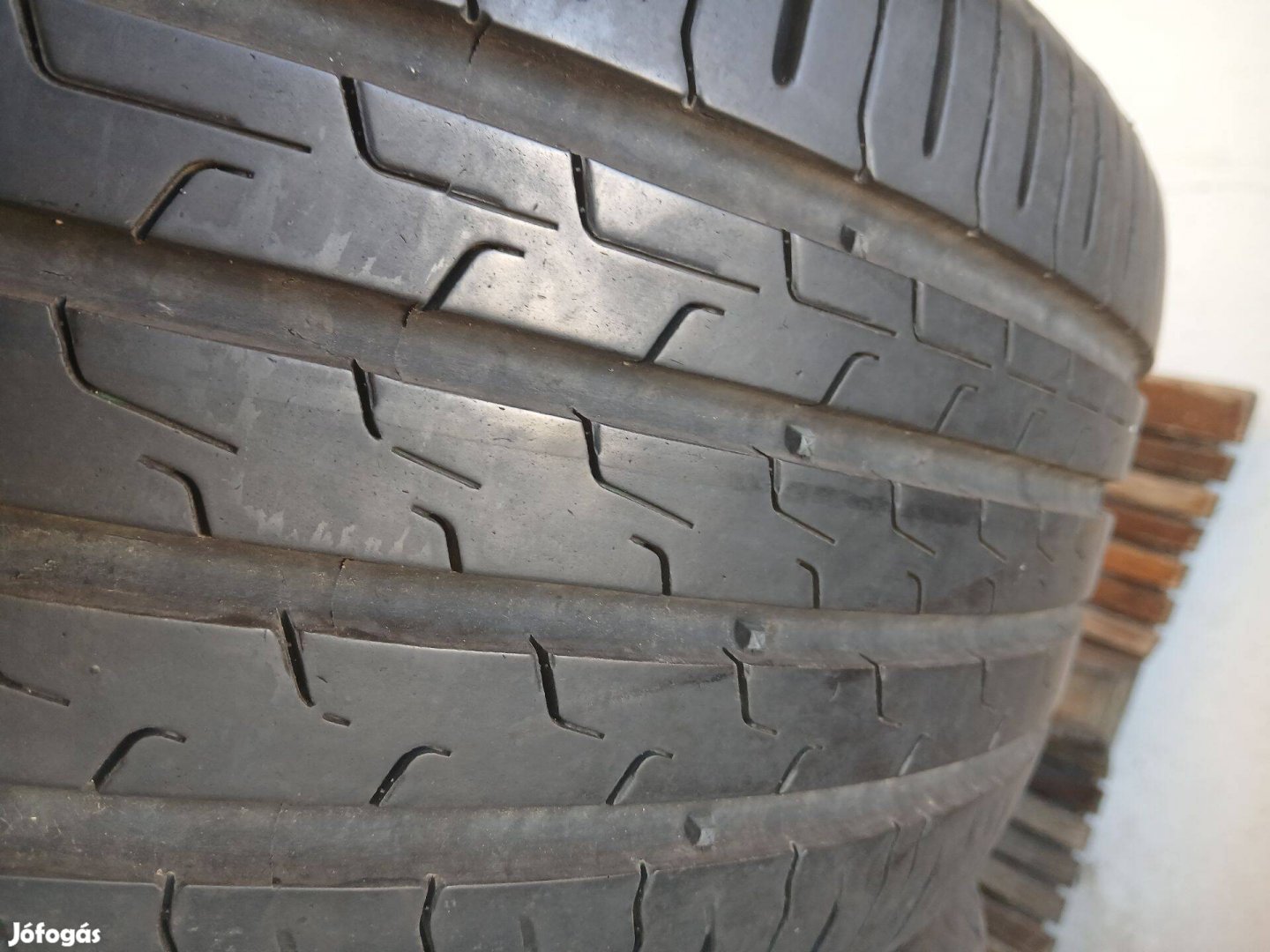 4db újszerű 205/55 r16 Continental nyári gumi 205/55R16 16