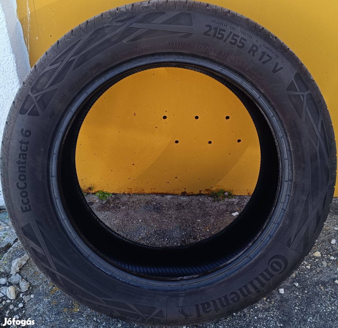 4db újszerű Continental Ecocontact 6 215/55R17 nyári gumi