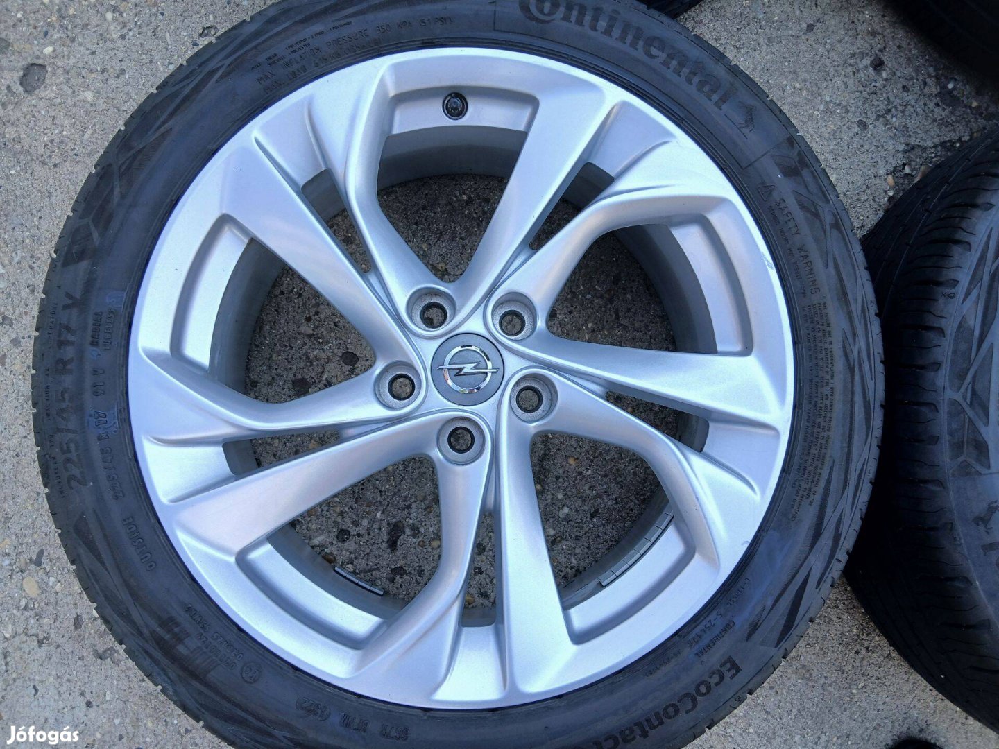 4db újszerű Opel Astra K felni alufelni nyári gumikkal 17" 5x105 17