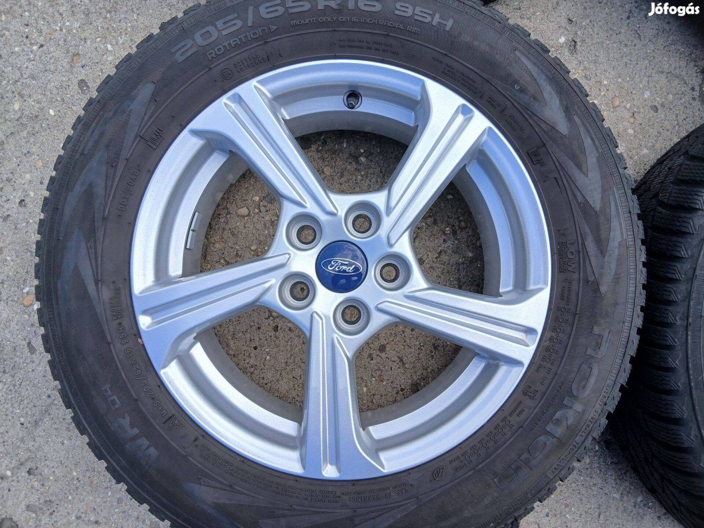 4db újszerű gyári 16" Ford Puma alufelni felni téli Nokian gumikkal