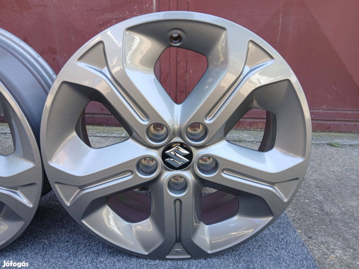 4db újszerű gyári Suzuki Vitara SX4 S-Cross 17" alufelni felni 5x114.3