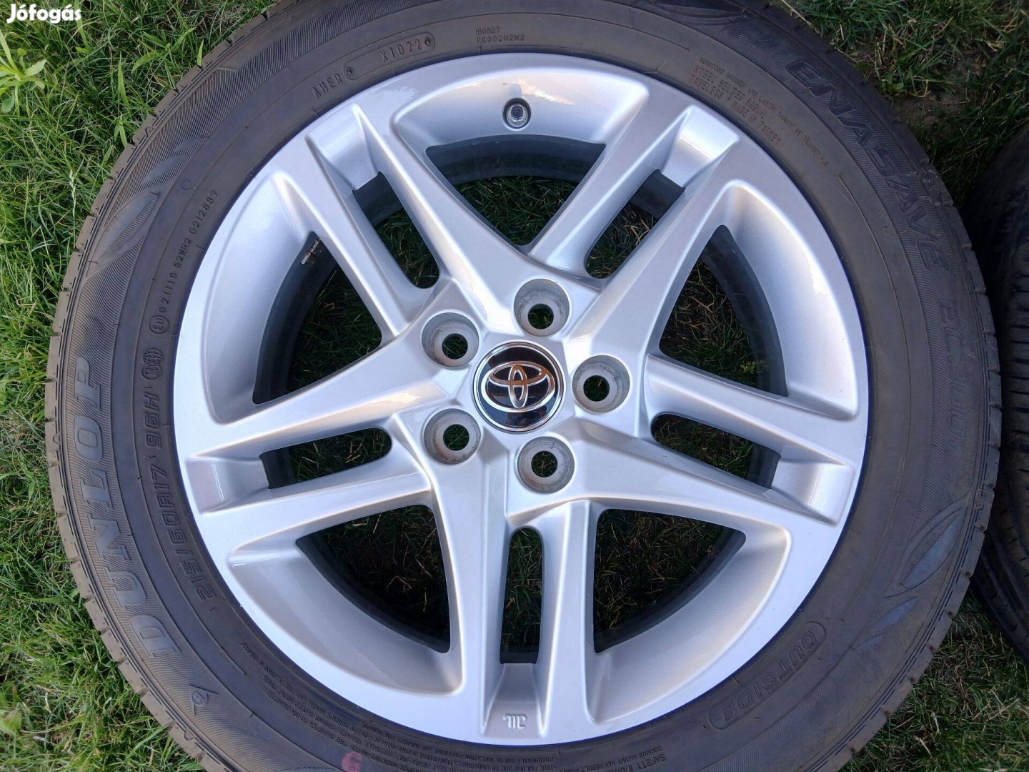 4db újszerű gyári Toyota C-HR CHR 17" alufelni felni nyári gumikkal