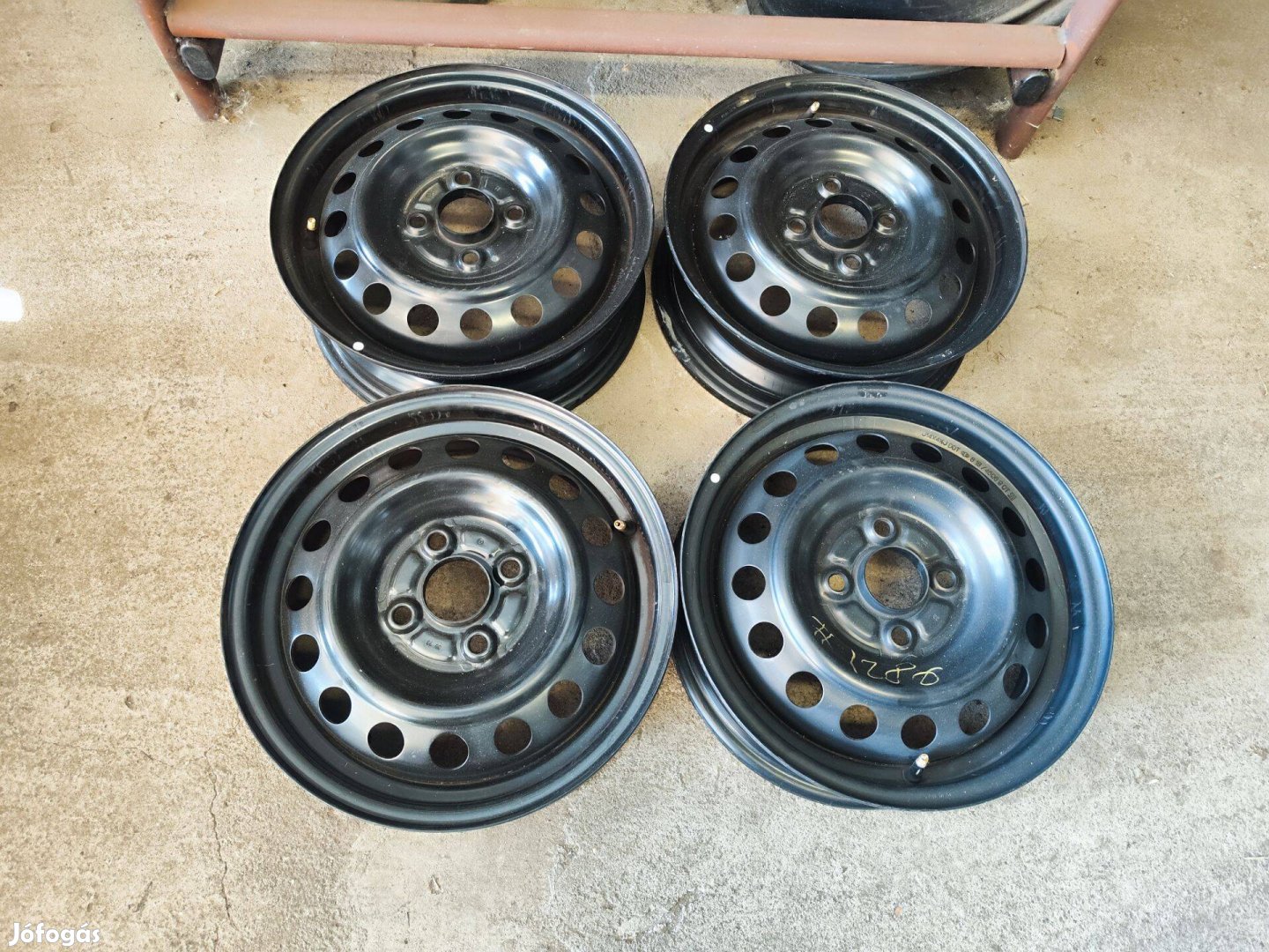 4x100 14" Mitsubishi Acélfelni Lemez Felni 90Garage #1286
