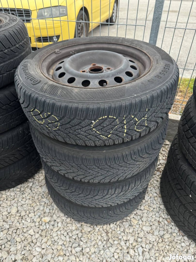 4x100 15" Kia acélfelni, 185/65 R15 T Continental téli gumival