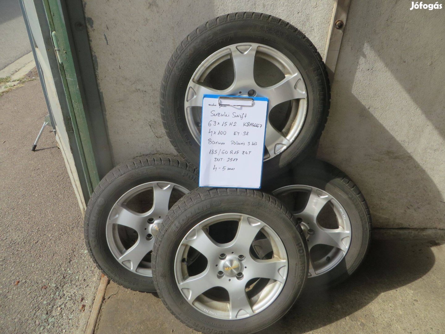 4x100 15" Suzuki alufelni 185/60R15 M+S Barum téligumik