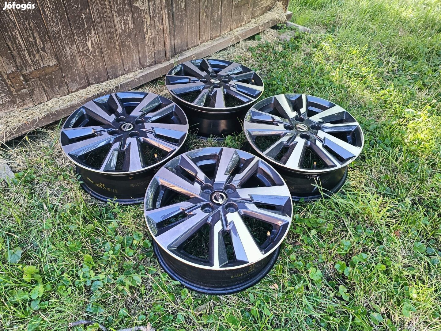 4x100 16 / 16" Gyári Nissan alufelni, szenzorok