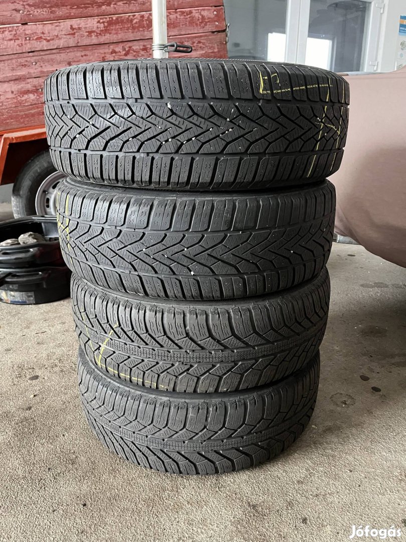 4x100 185/60 r15 Toyota yaris téli szett