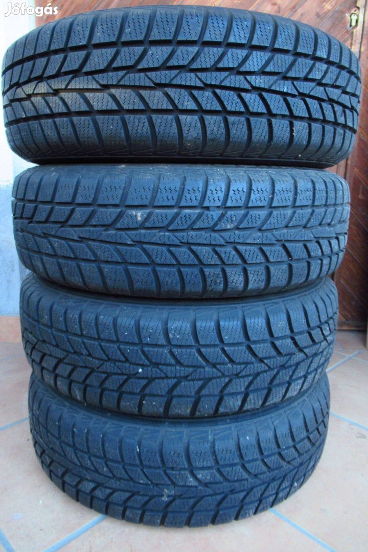 4x100 Lemezfelni 175/65 R15 Hankook téli gumi garnitúra