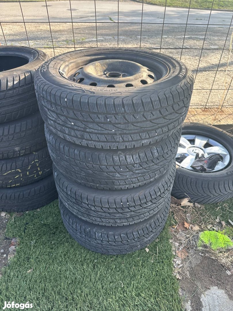 4x100 Lemezfelni + Téligumi 195/60R15