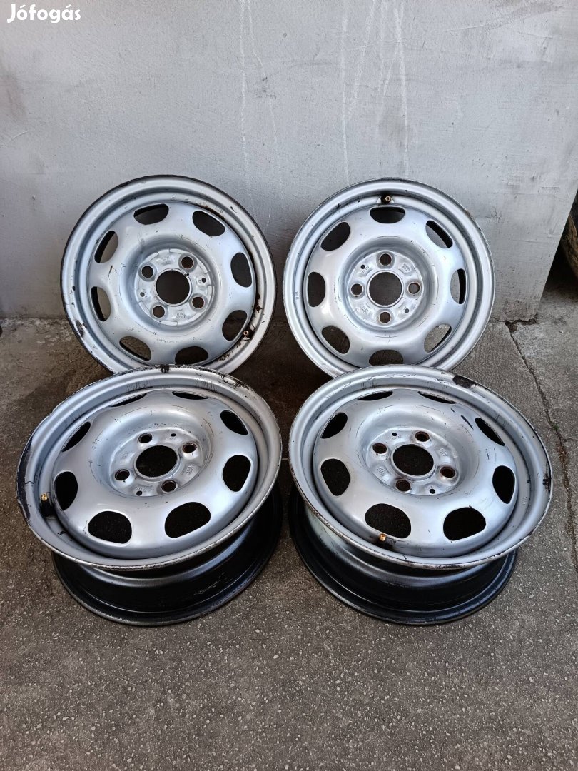 4x100 R13 Lemezfelni garnitúra. 