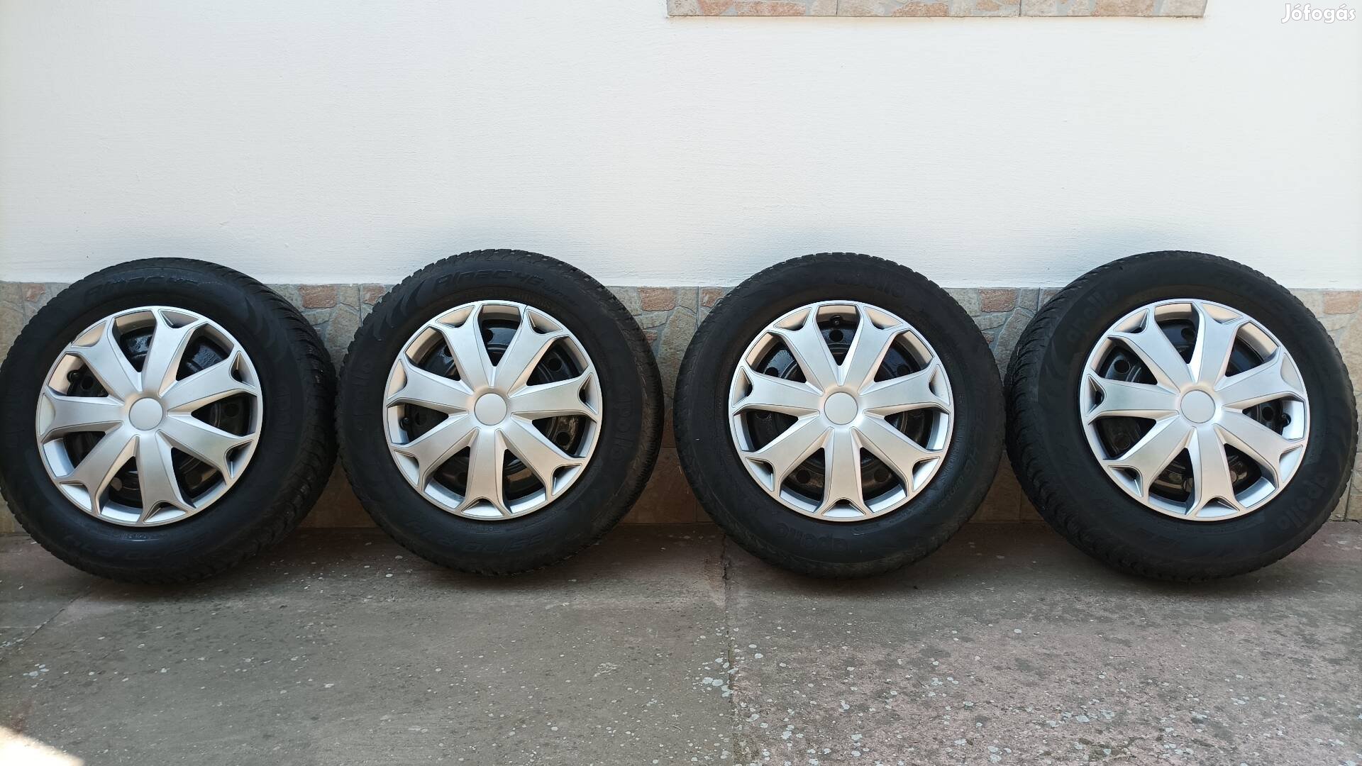 4x100 Suzuki Ignis felni 4évszakos jó gumikkal 
