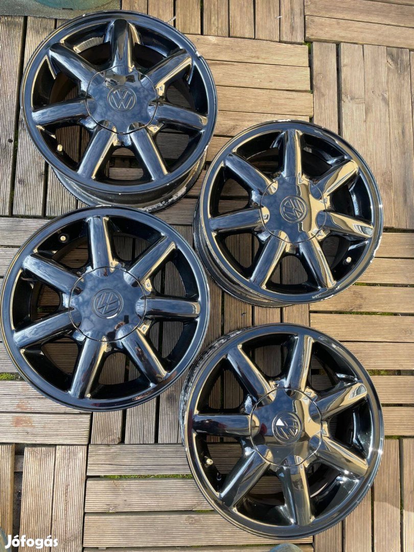 4x100 osztókörös VW 14" retro alufelni szett feketében