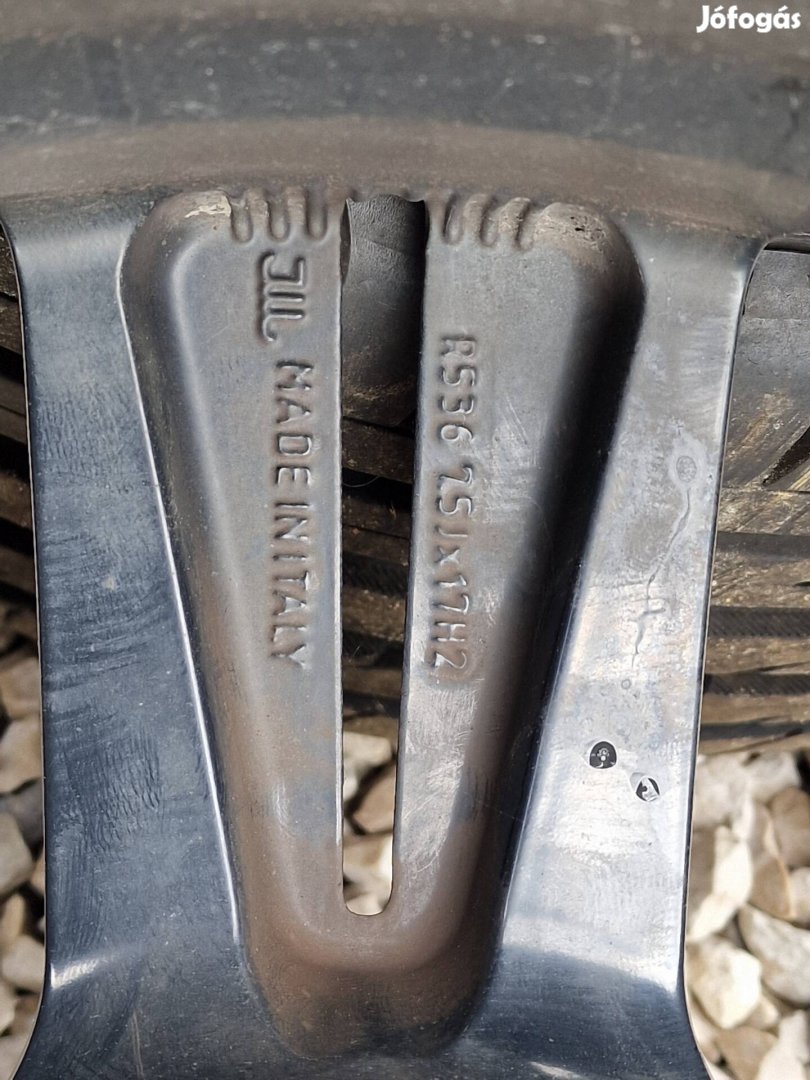 4x108 17 alufelni 225/45 R17 nyári gumi Citroen Peugeot 