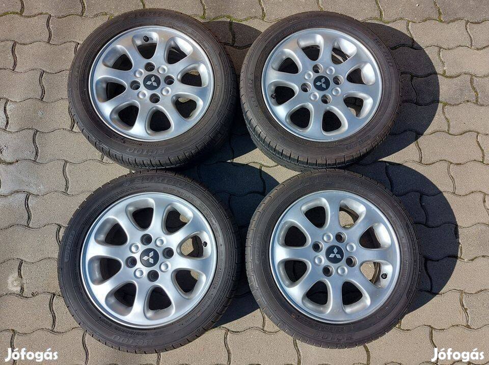 4x114,3 15" Alufelni 195/50 R15 Újszerű Nyári Gumival