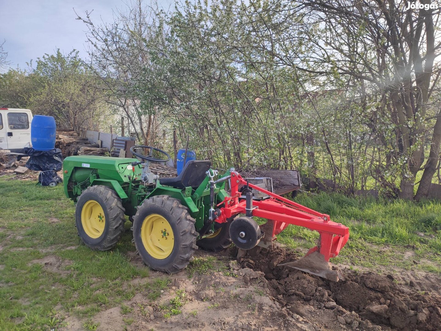 4x4 kistraktor Ferrari MT 65/30 kettes ekével 