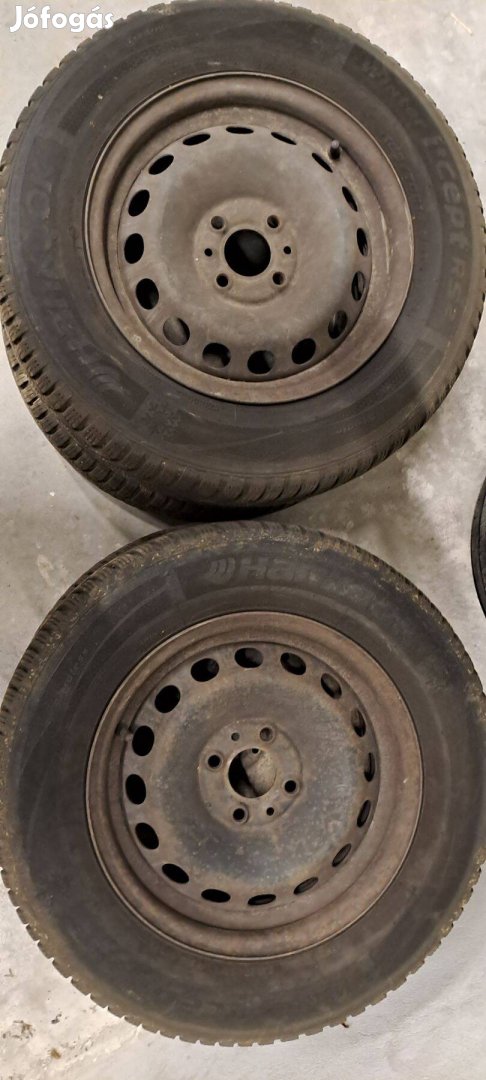 4x98 5.5Jx14 ET35 acélfelni, 185/70 R14 Hankook téligumival Fiat Doblo