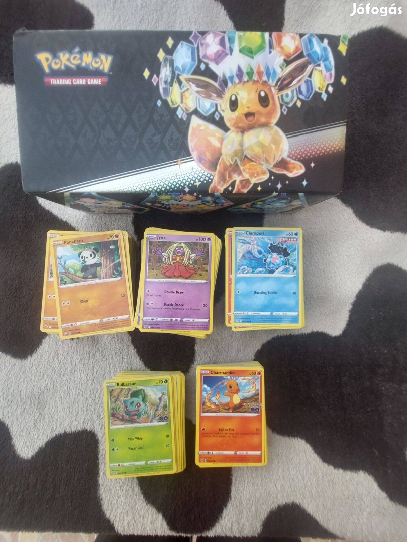 500db Pokémon kártya díszdobozzal