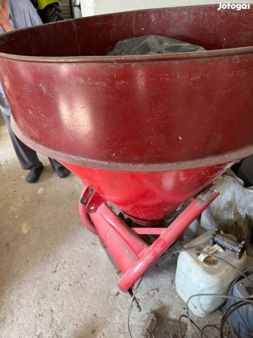 500kg mütrágyaszoró