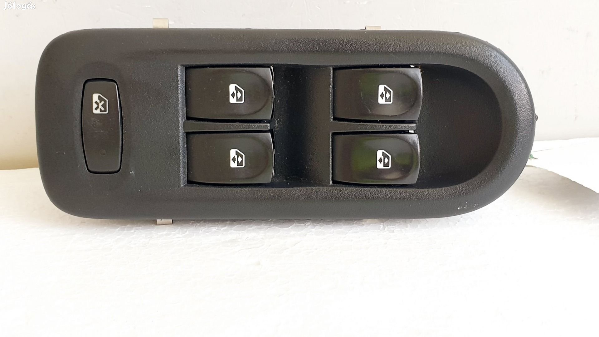 508174 Renault Clio 3, 2011, Ablakemelő Kapcsoló, 8201189453.