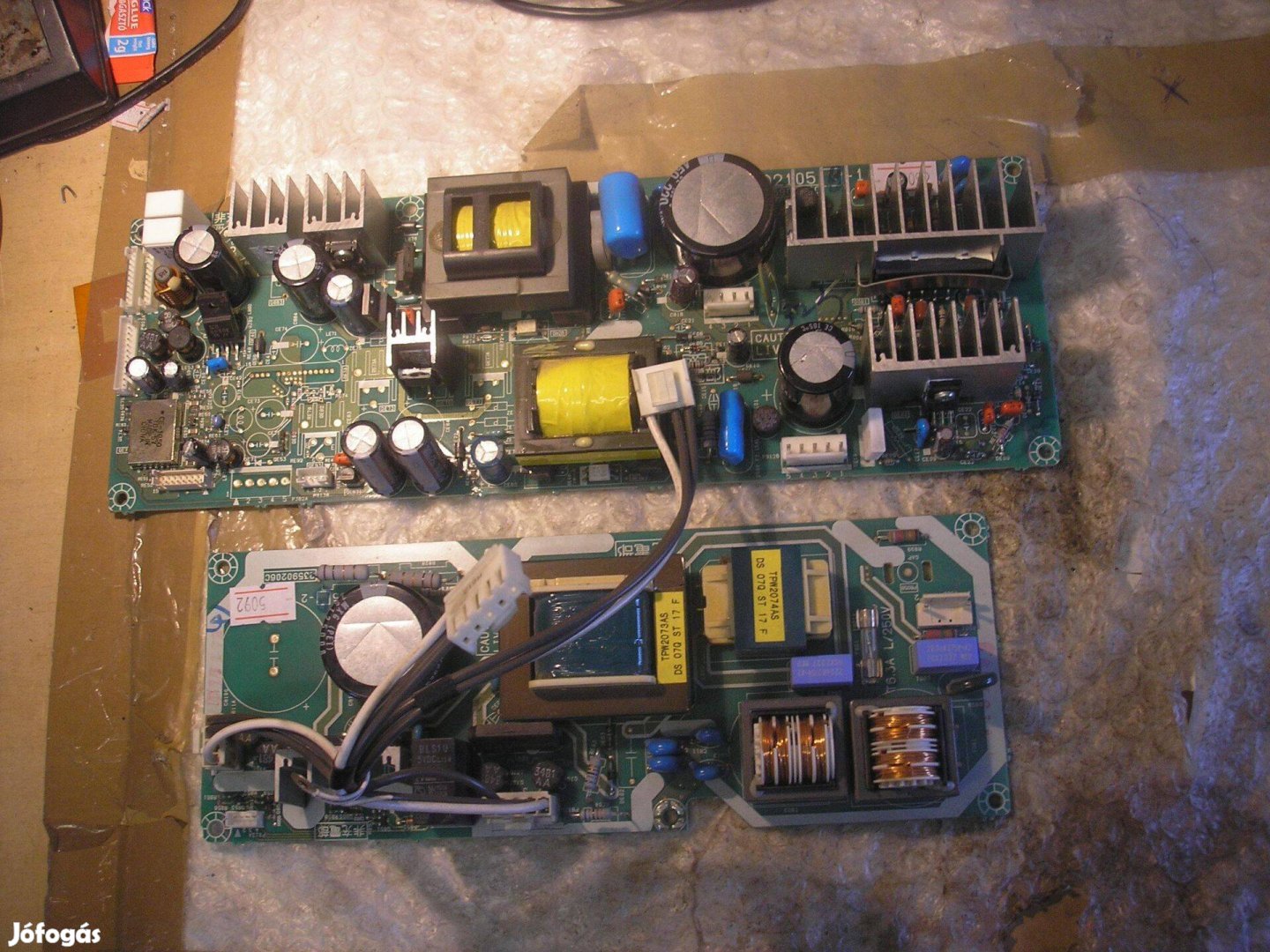 5092 Toshiba 37WL56P tápegység PD2105 23590206C B1 PD2105 B2 23590206C