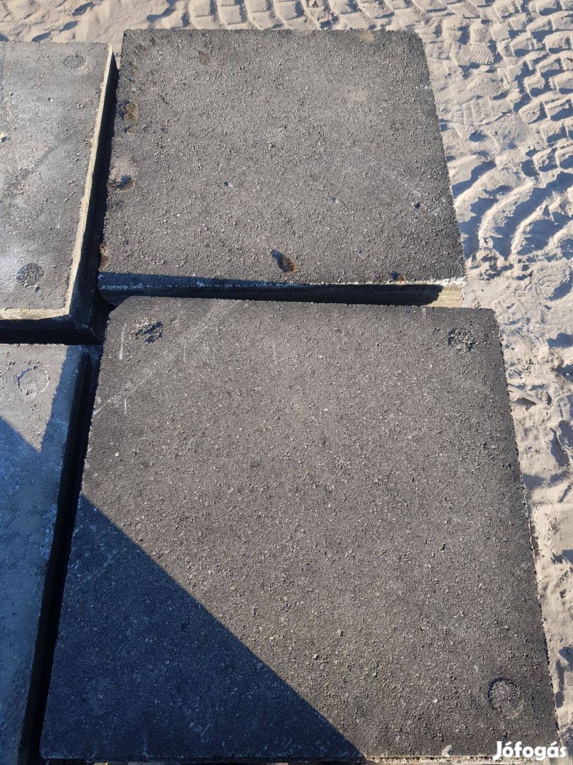 50*50*7 Betonjárólap eladó!