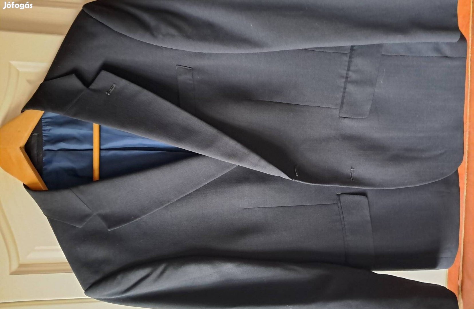 50-es fekete M&Mass zakó elegáns kék selyem belsővel