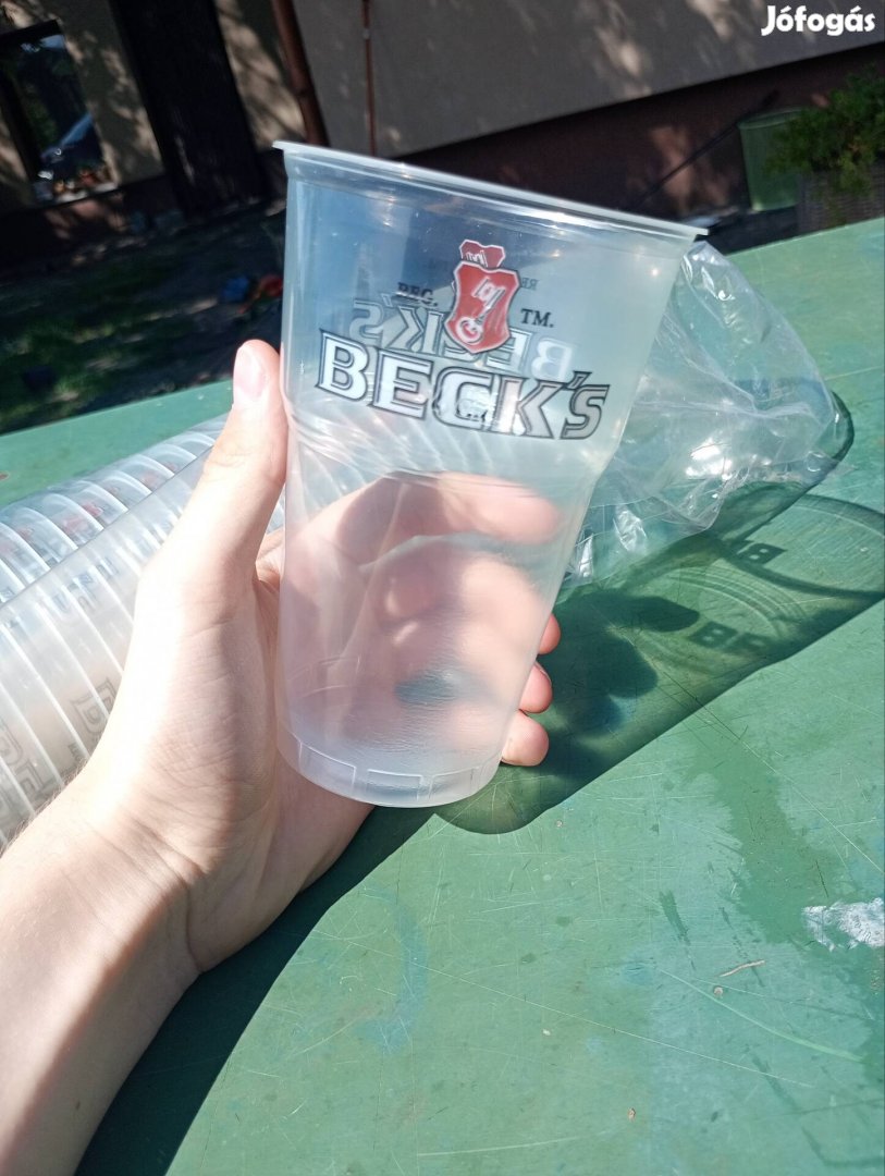 50db Műanyag Beck's poharak, 0,5l