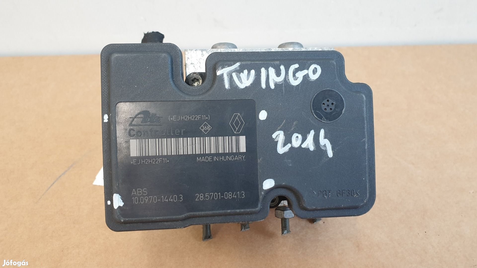 511551 Renault Twingo 2014, ABS Kocka, 8201065089.