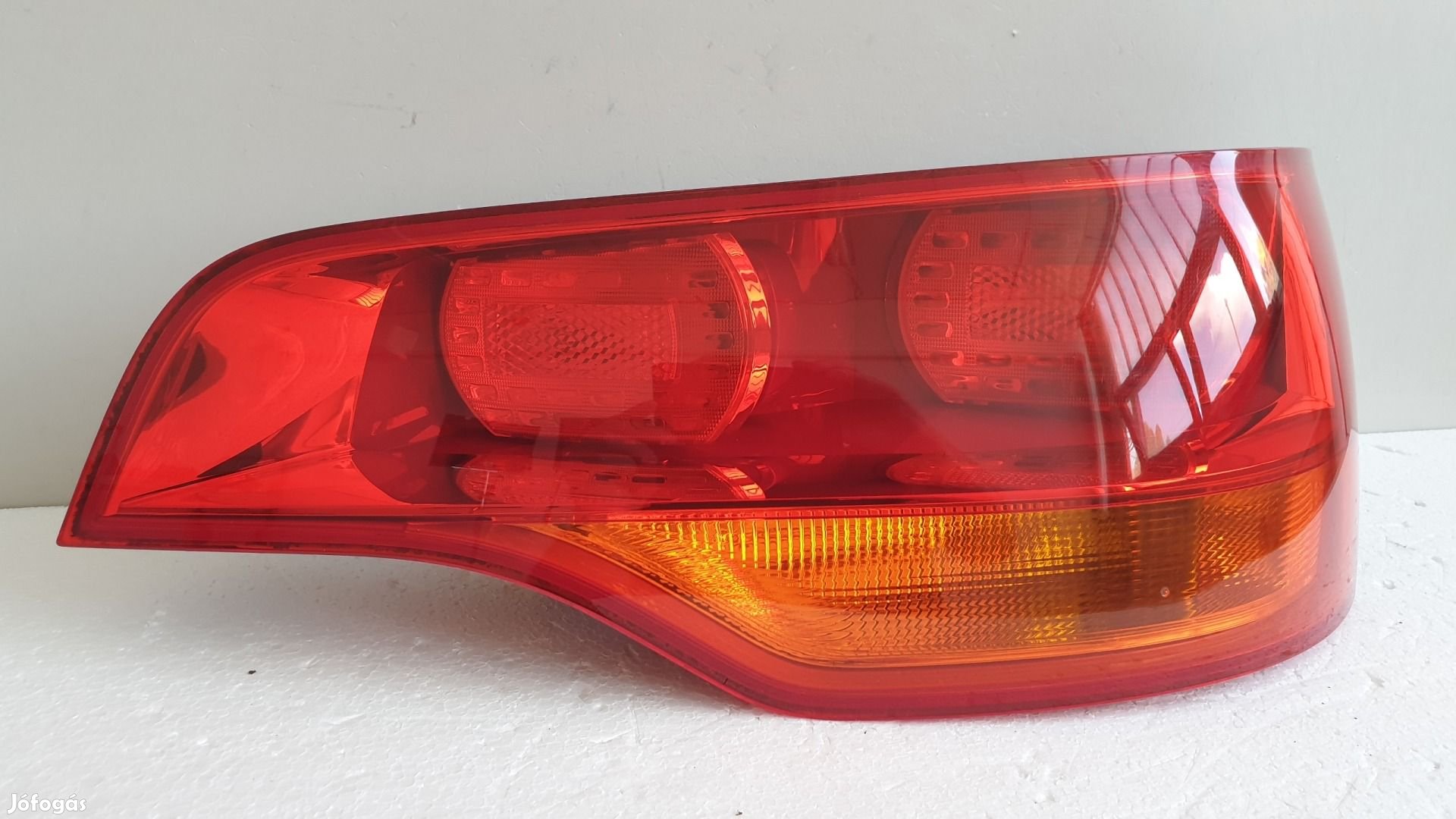 512117 Audi Q7, 2007, Jobb Hátsó Lámpa, 4L0945094.
