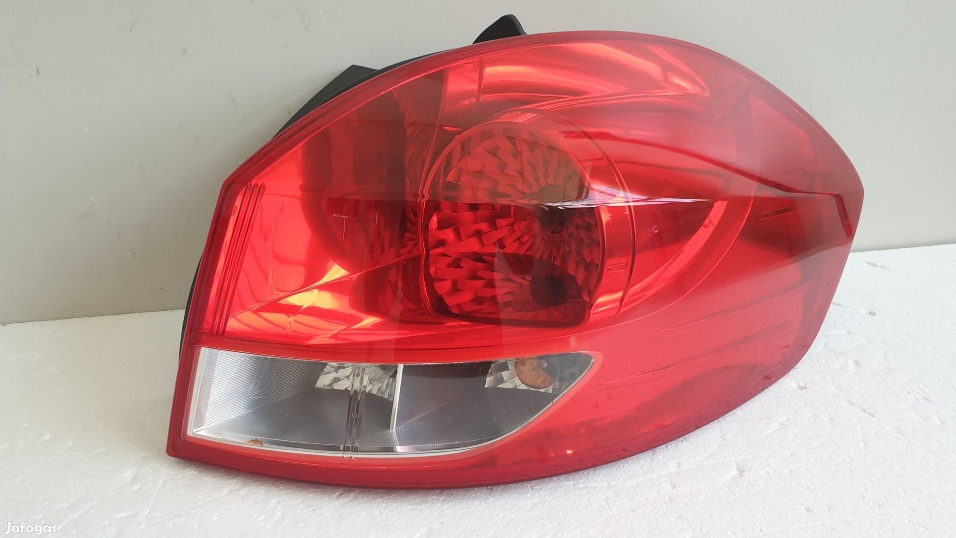 512118 Renault Clio 3, 2012, KOMBI Jobb Hátsó Lámpa, 8200586844.