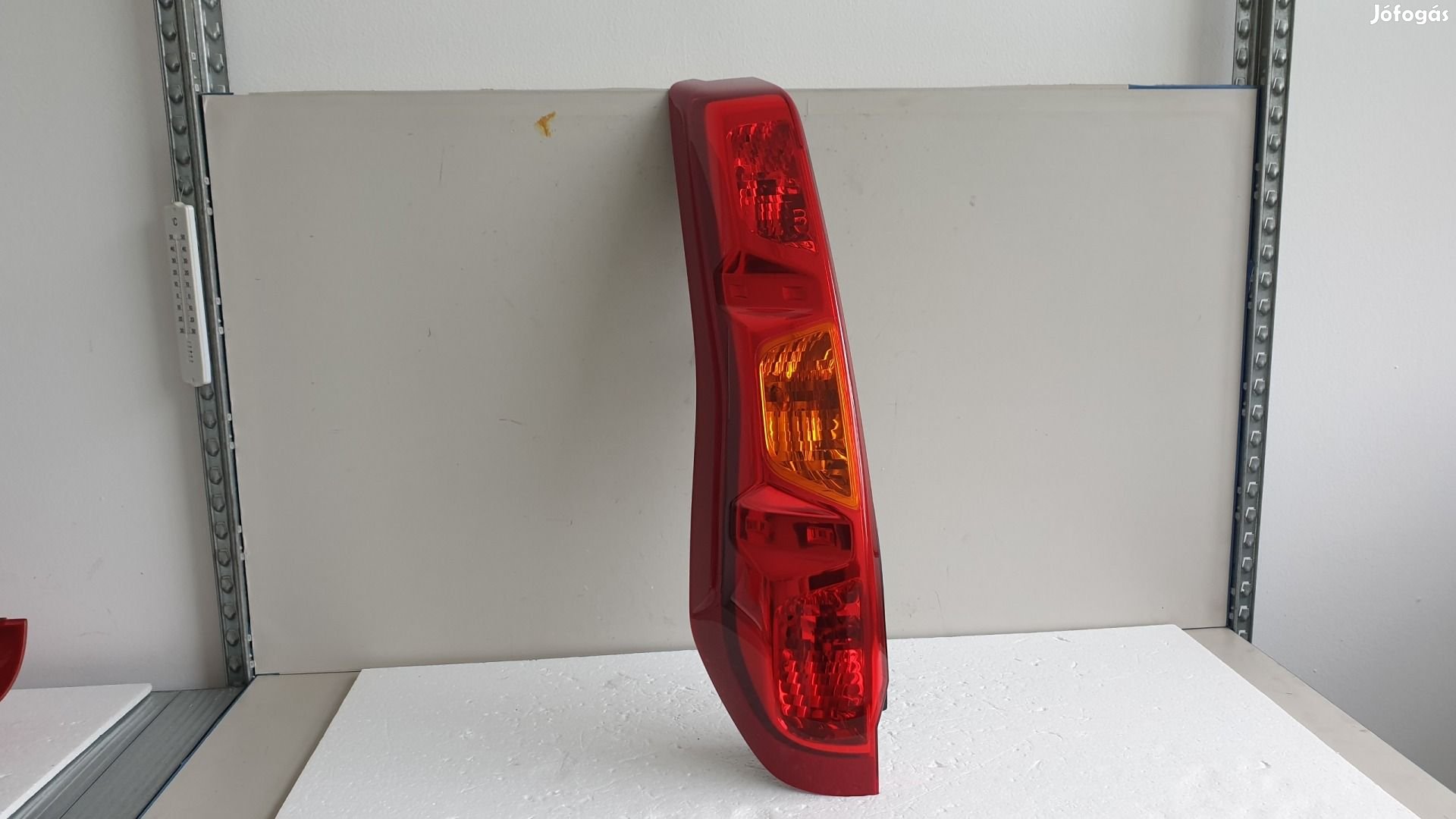 512147 Nissan X Trail 2008, Bal Hátsó Lámpa, 220-63929.