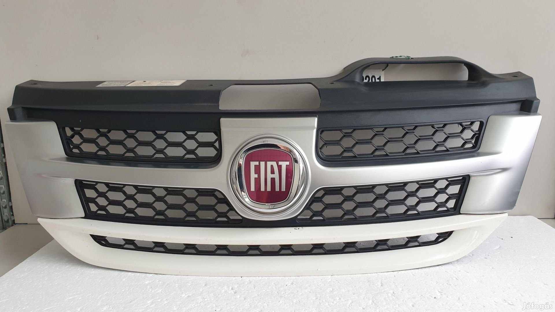 512291 Fiat Freemont 2011, Hűtőrács, Hűtőmaszk, Díszrács, 55000802.
