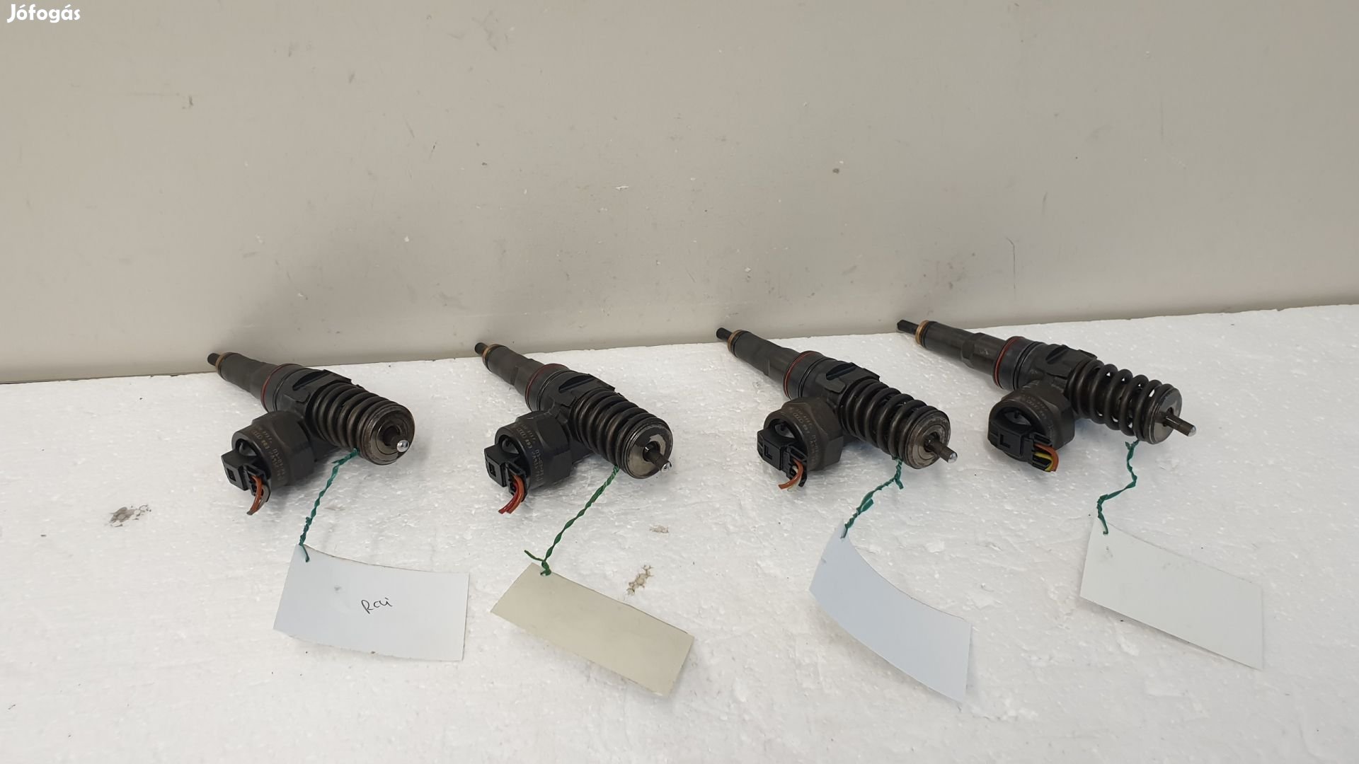 512715 VW Golf 4, F Jelü PD Elem, 038130073F. Porlasztó,