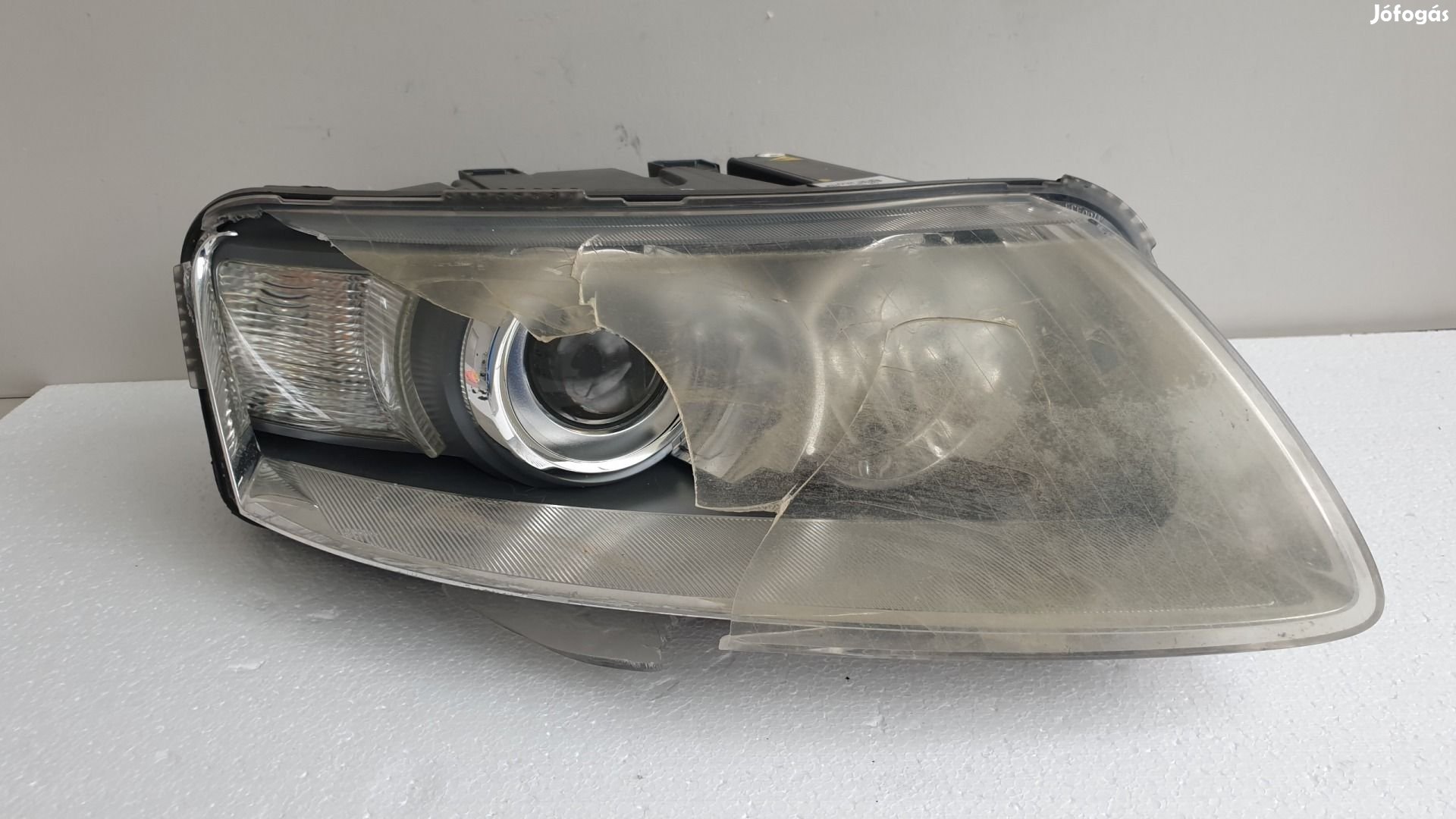 512832 Audi A6 C6 2008 Jobb Első XENON Fényszóró,