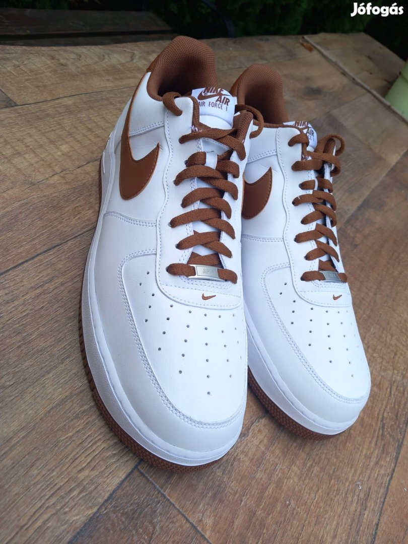 51,5 Nike air force Pecan-White eladó 