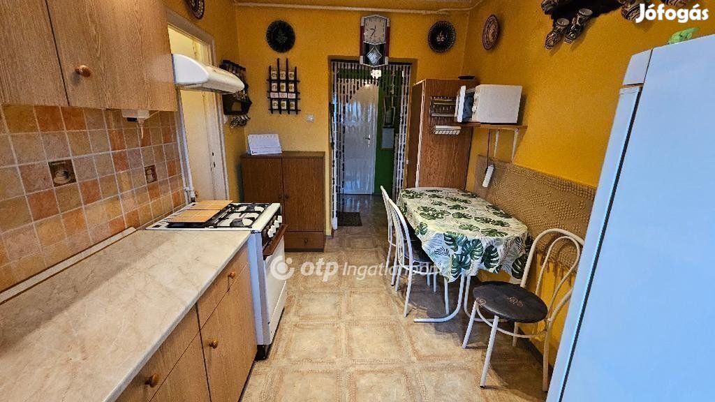 52 nm-es lakás eladó Eger