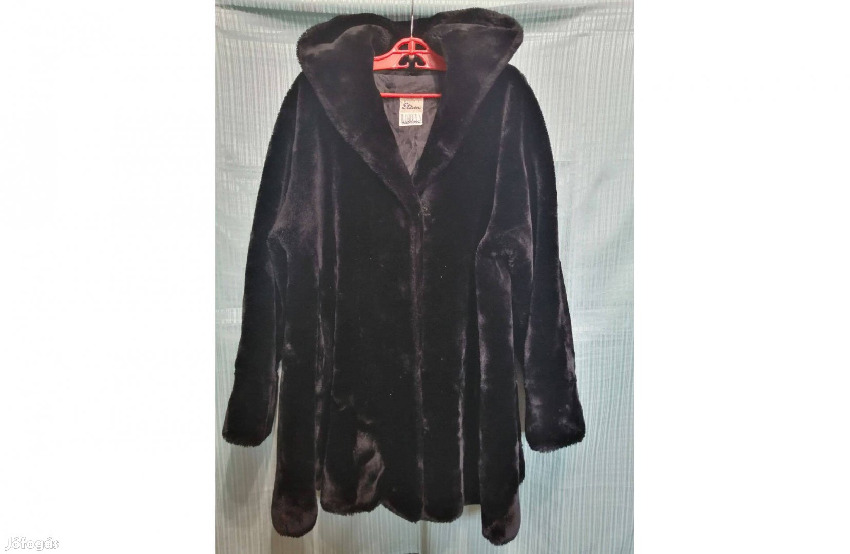 54-56-os női kapucnis műszőrme fekete kabát,bunda