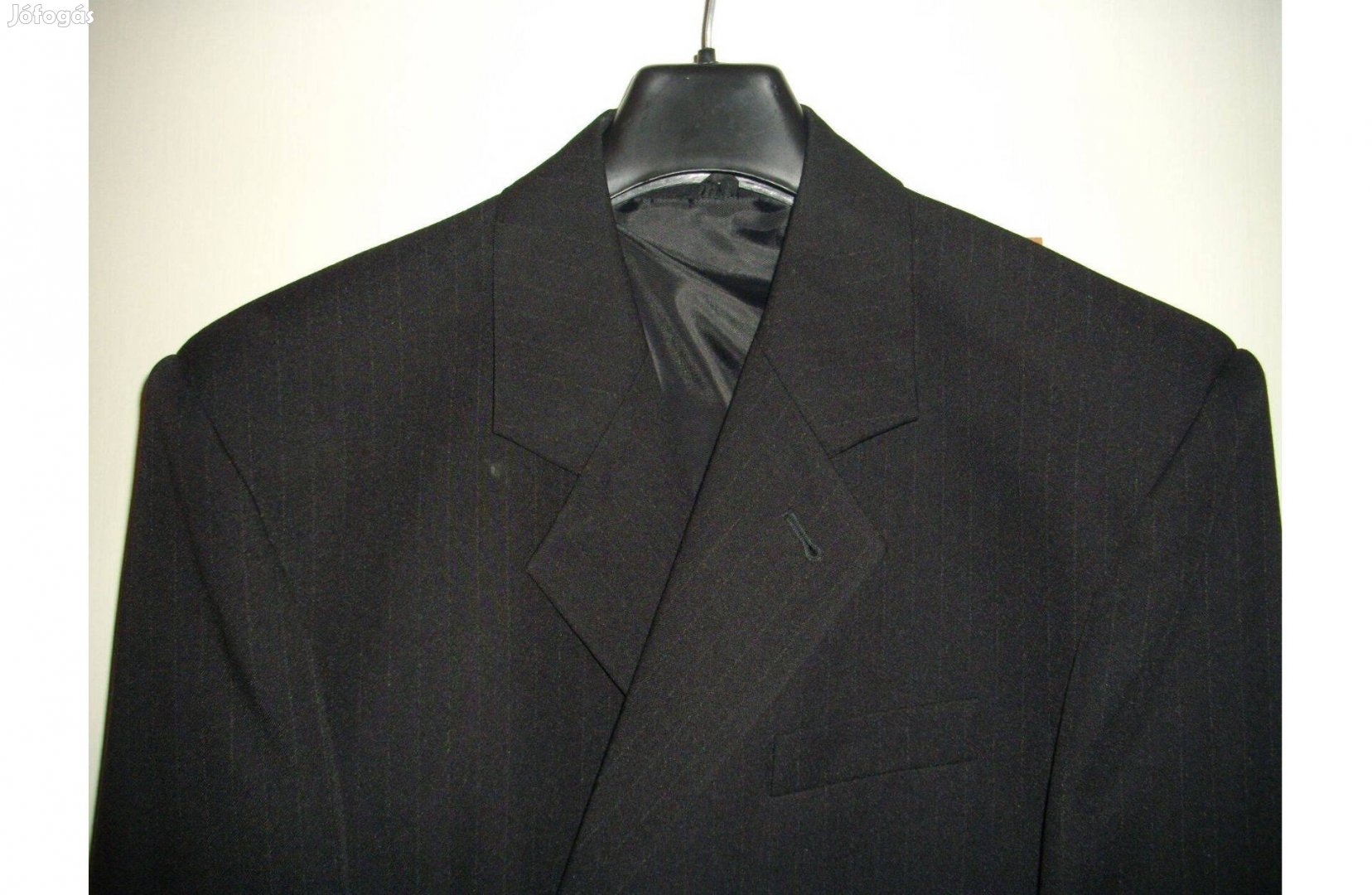 54-es méretű férfi öltöny, nadrággal együtt reális áron