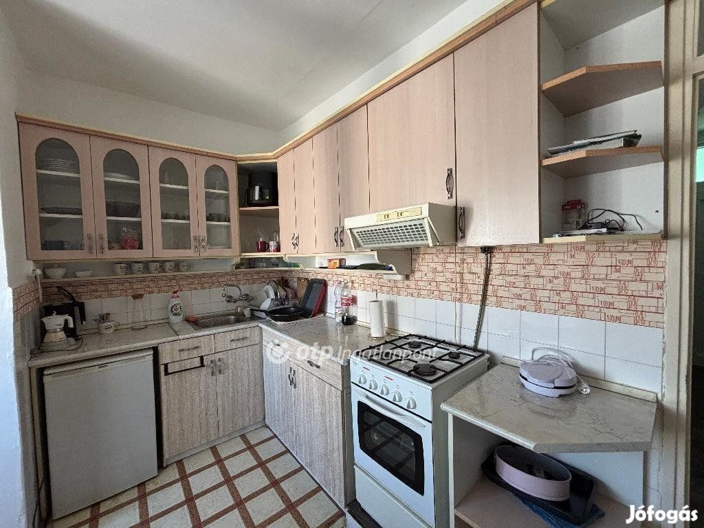 56 nm-es lakás eladó Gyula