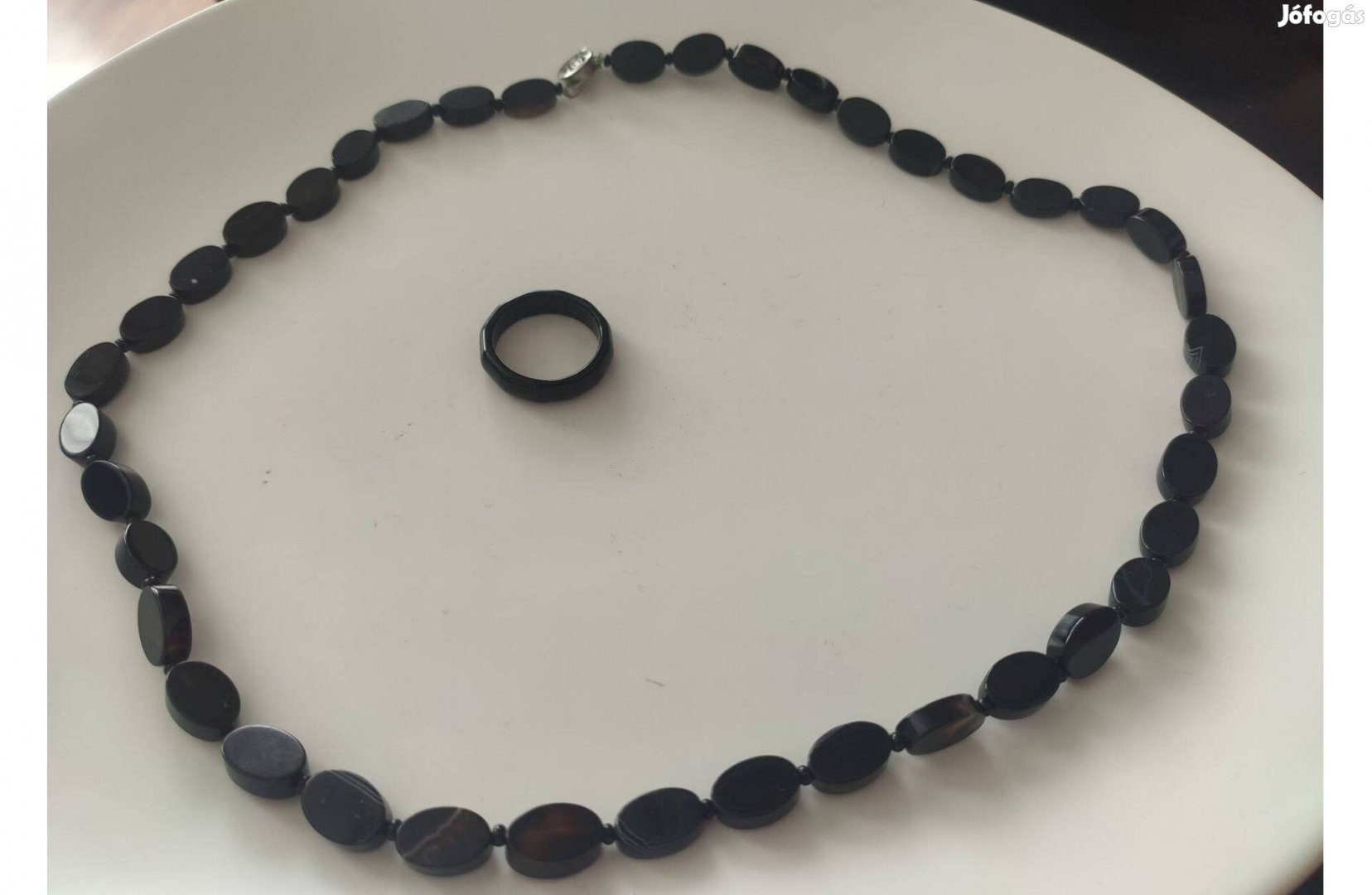 57 cm hosszú fekete ásvány nyaklánc + gyűrű