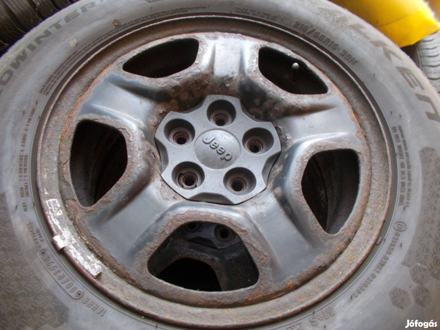 5X110 R16 JEEP Renegade Lemezfelni Téligumival