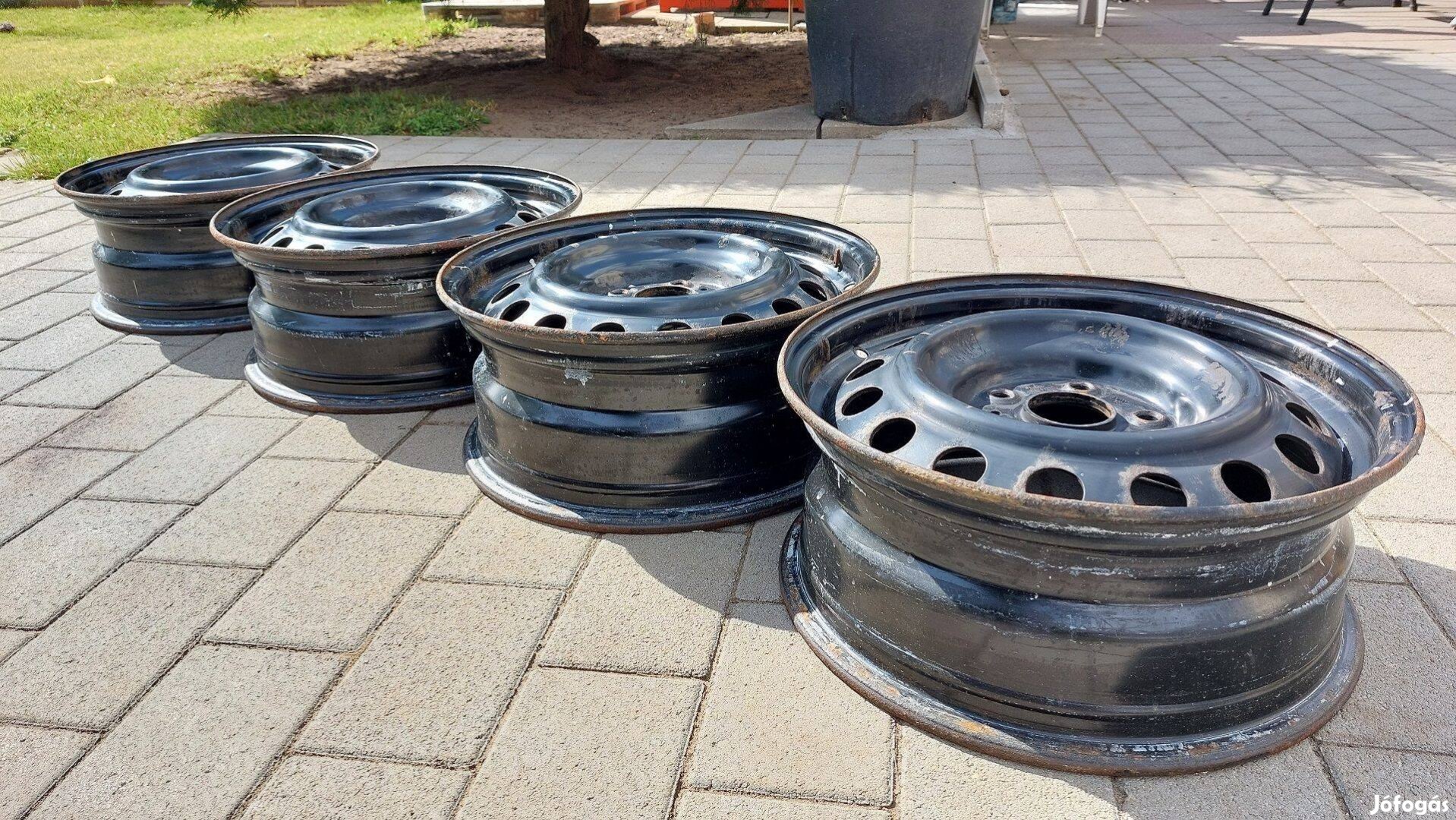 5X114.3 16"-os Toyota vagy Suzuki acélfelni