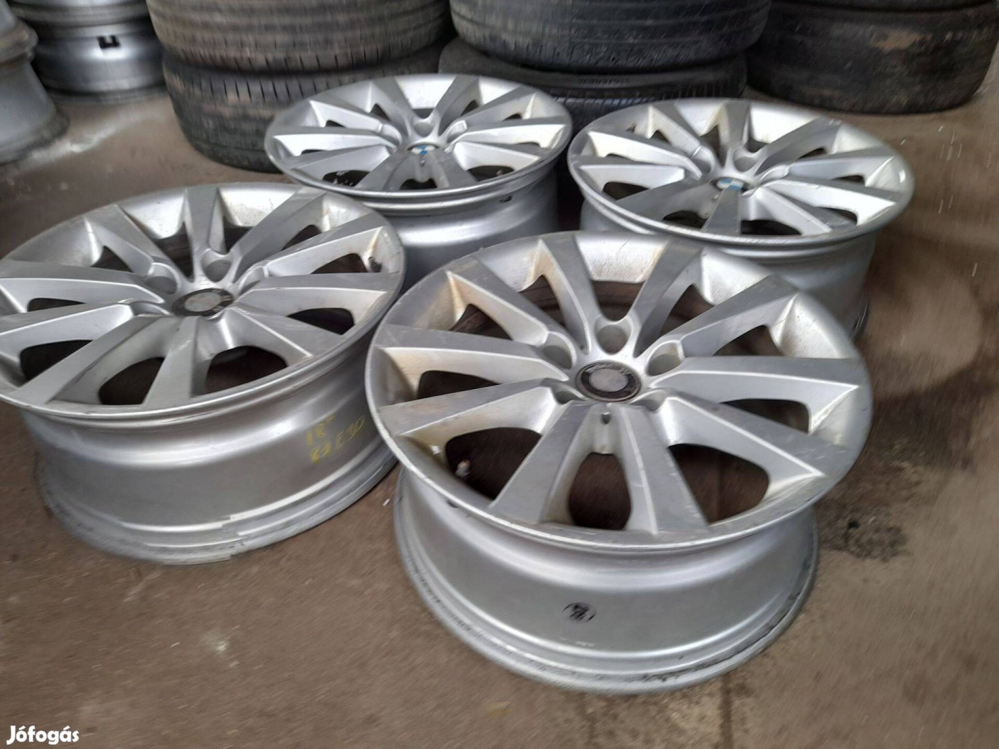 5X120 18 coll BMW gyári alufelnik, 8J, ET30, 72.5 mm, eladó. Ar: 100