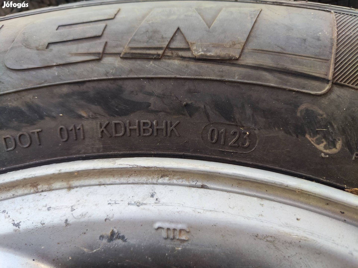5×114.3 újszerű 235/60 R16 téli gumi szett 6.5mm